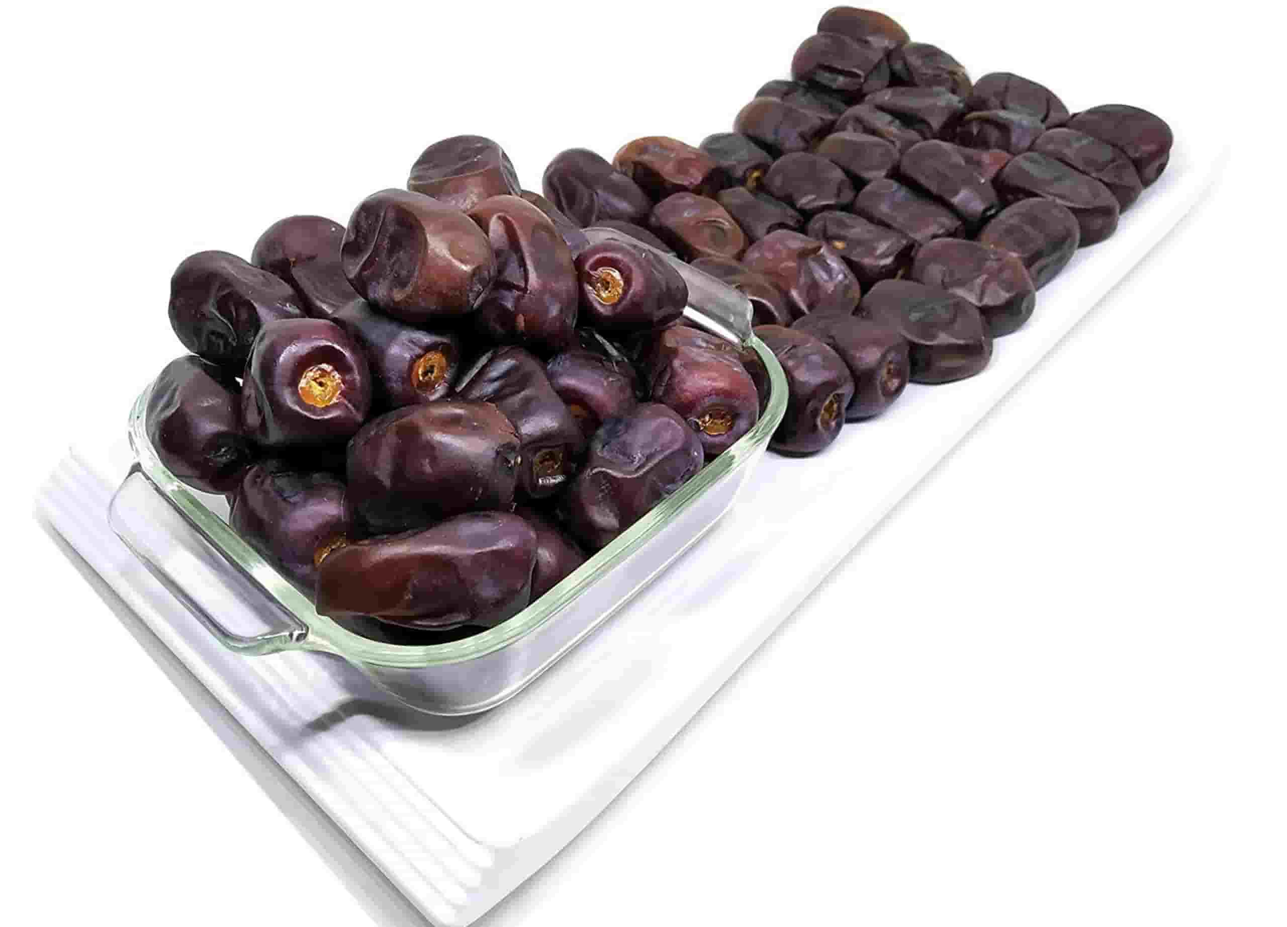 خرما مضافتی بسته‌بندی شده با چیدمان زیبا و چشم‌نواز